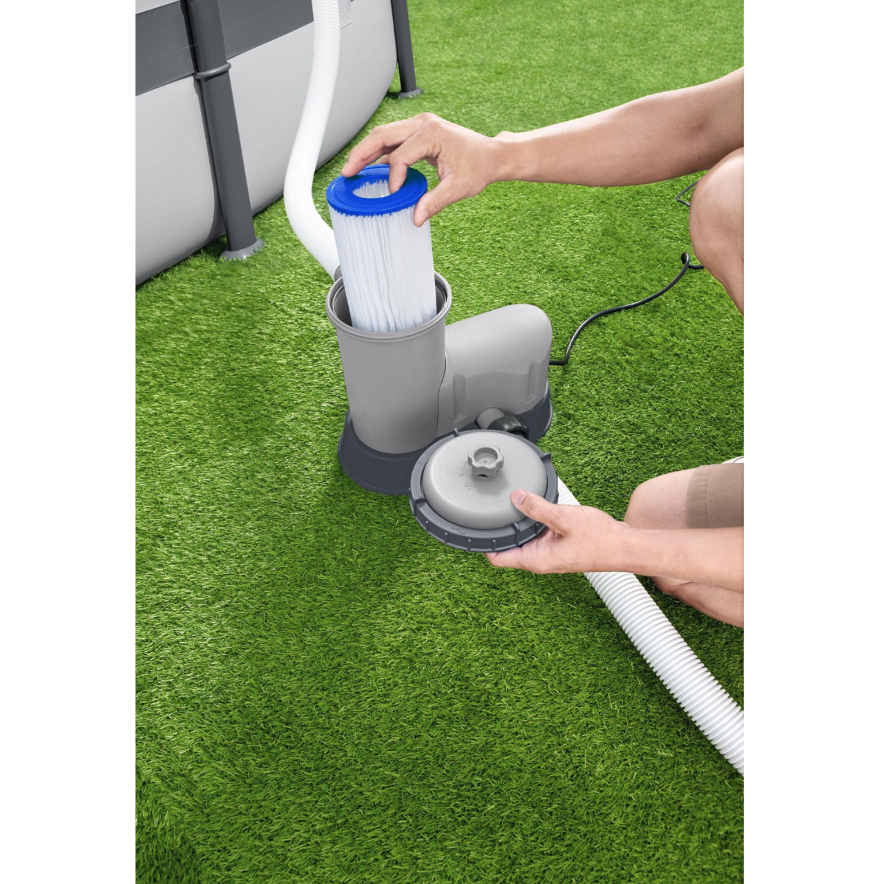 Bestway 58389 Filterpumpe Flowclear Poolreinigung + Filter Pumpleistung 5.678L/h