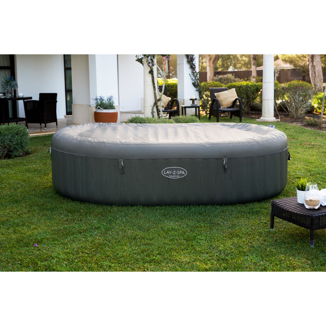 Bestway 60067 Whirlpool Lay-Z-Spa Mauritius AirJet mit WLAN App Ø270x180cm