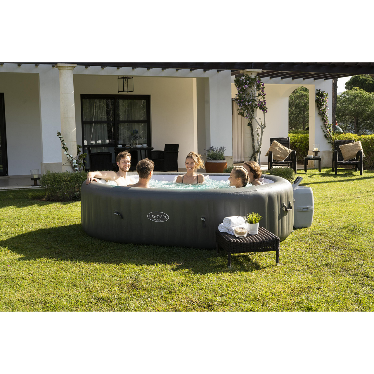 Bestway 60067 Whirlpool Lay-Z-Spa Mauritius AirJet mit WLAN App Ø270x180cm