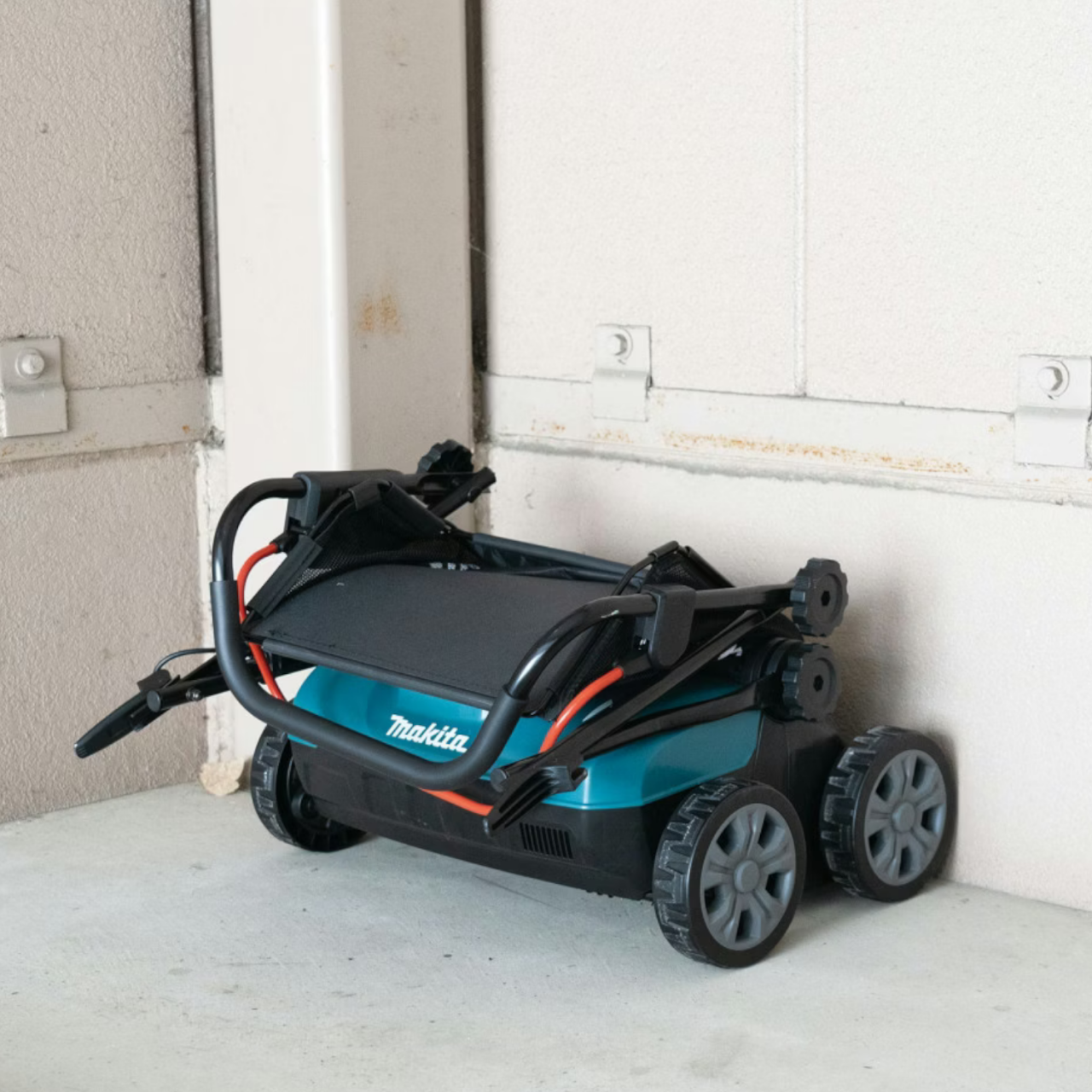 Makita DUV320Z Akku-Vertikutierer 18V LXT ohne Akku und Ladegerät